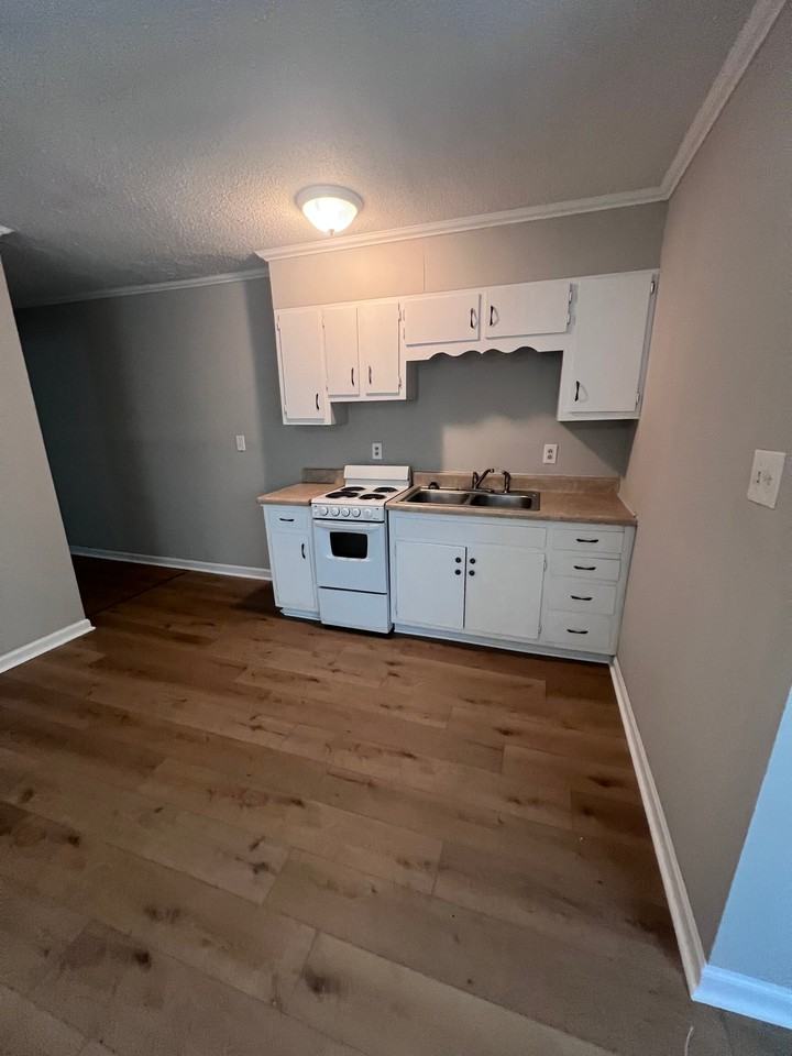 182 North St #200 - Photo 2 of 8