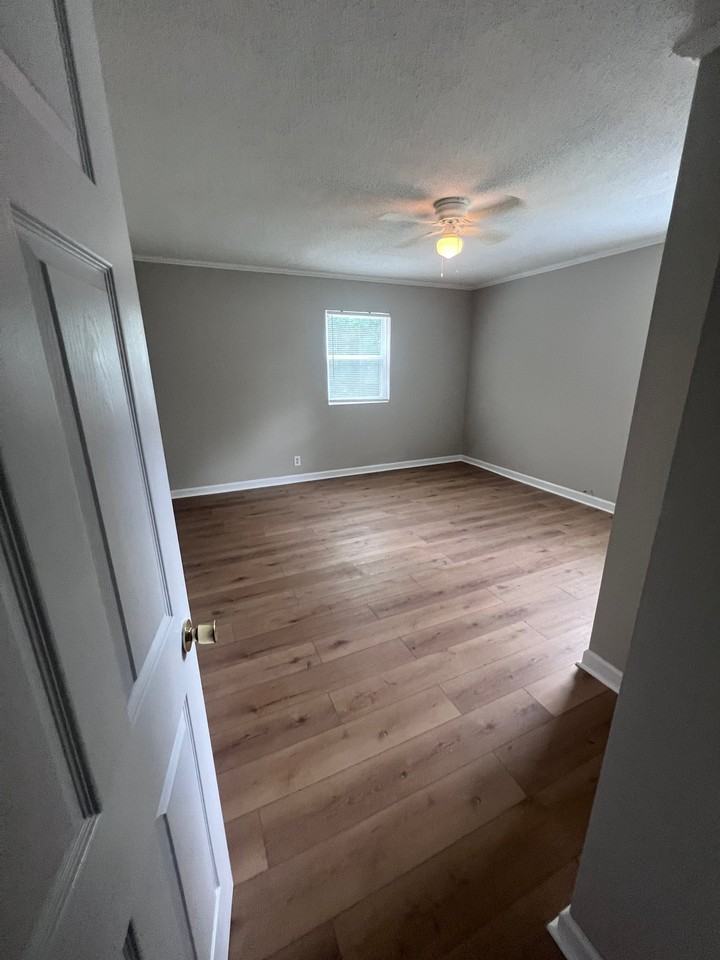 182 North St #200 - Photo 4 of 8