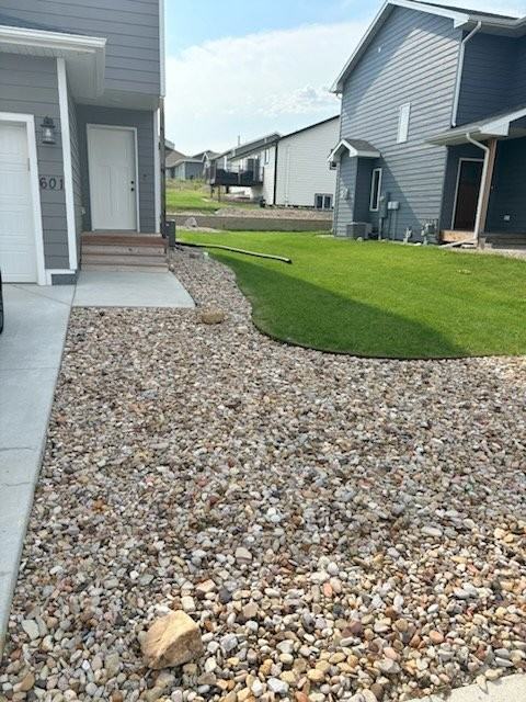 601 Copperfield Dr - Photo 2 of 20