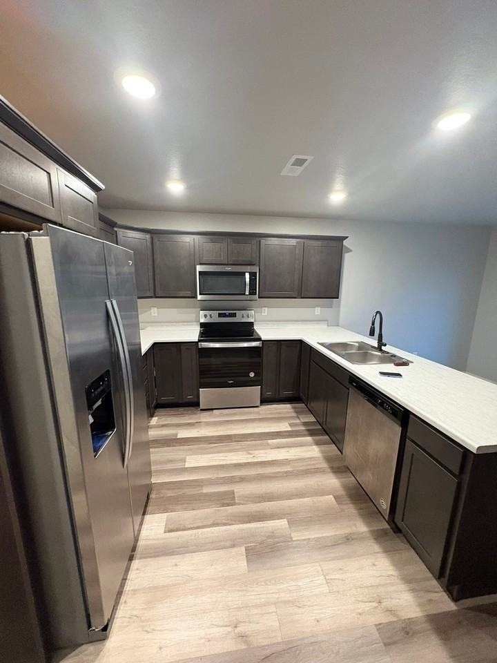 601 Copperfield Dr - Photo 6 of 20