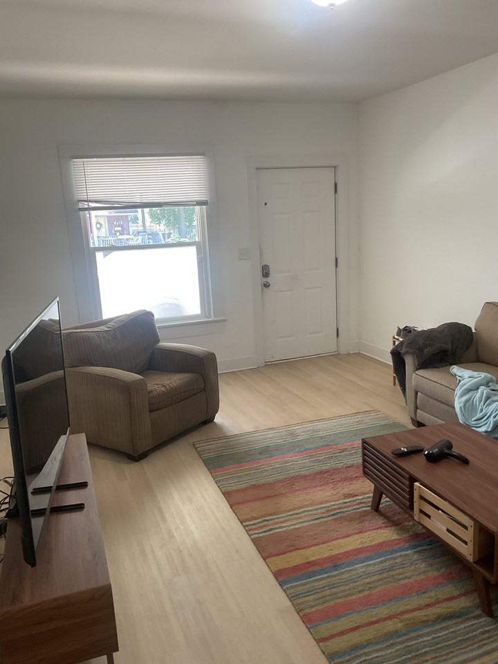 2958 N Park Ave #2958 - Photo 3 of 15