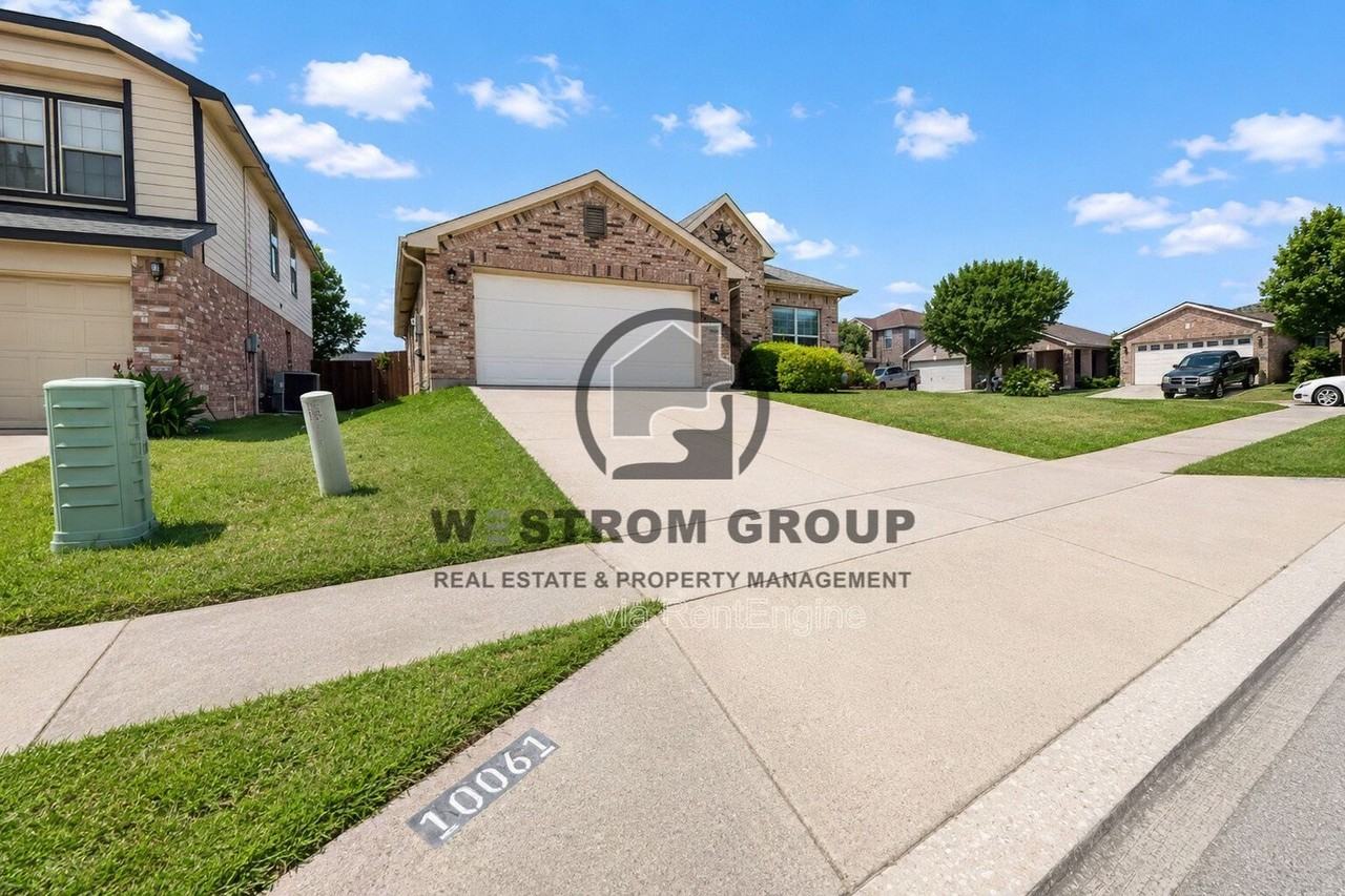 10061 Pronghorn Ln - Photo 3 of 39