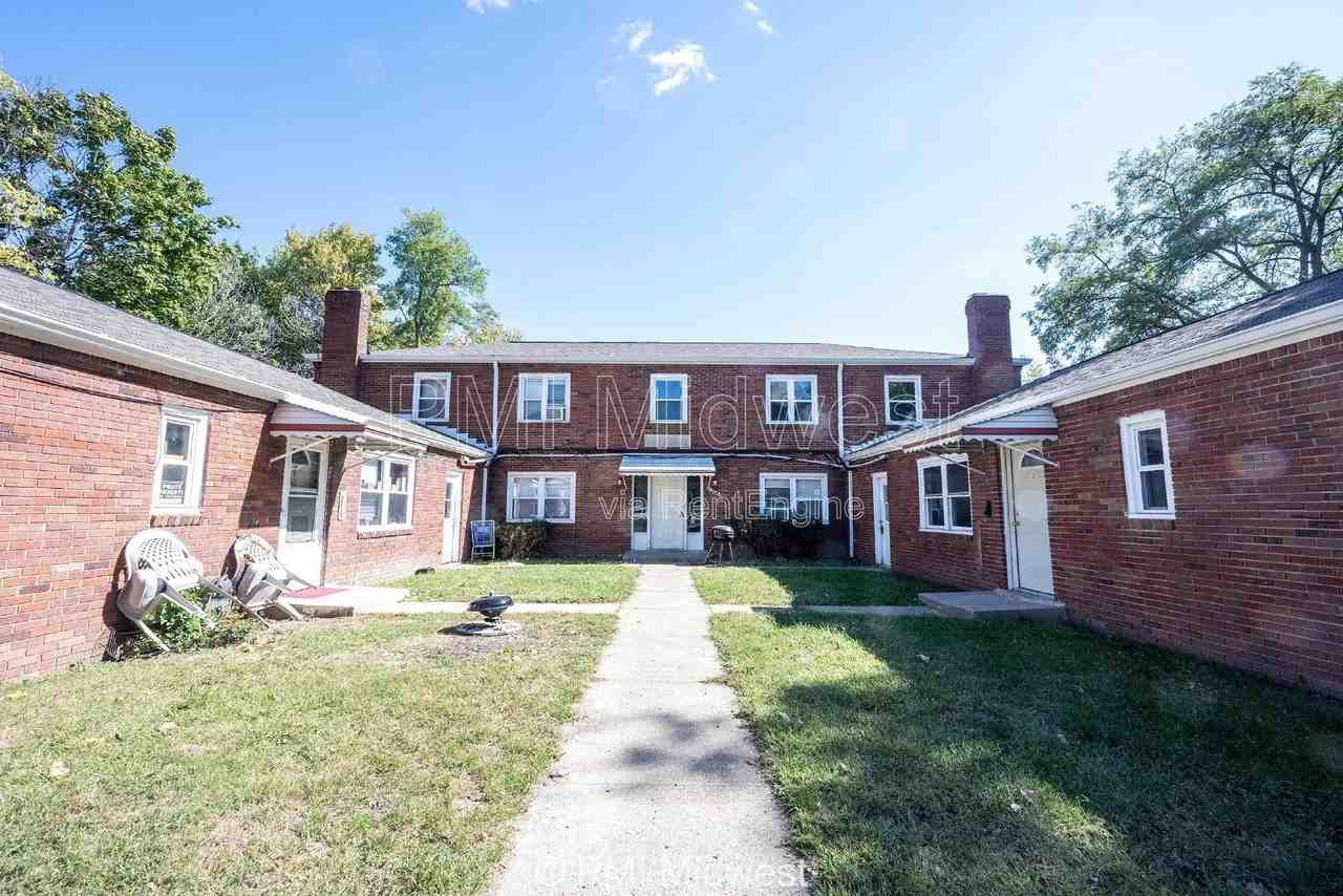 3725 N Sherman Dr #7 - Photo 2 of 16