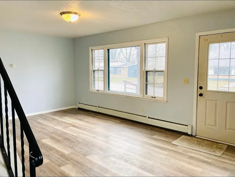 1318 Circle Terrace Blvd Ne #1318 - Photo 2 of 7