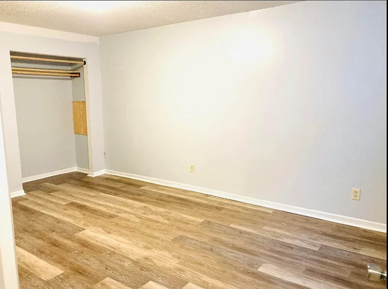 1318 Circle Terrace Blvd Ne #1318 - Photo 4 of 7