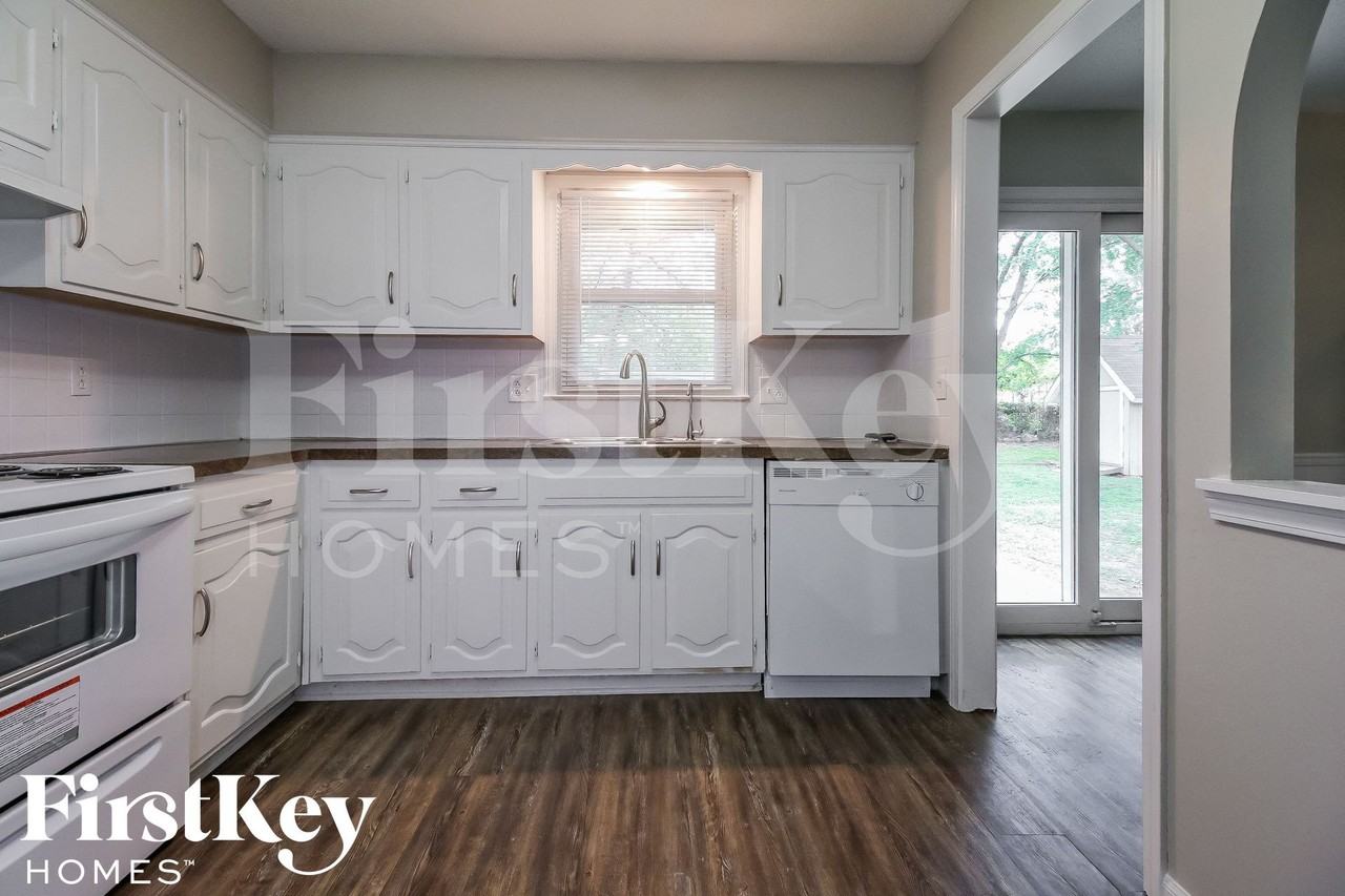 9805 Nw View Coves Dr - Photo 6 of 15