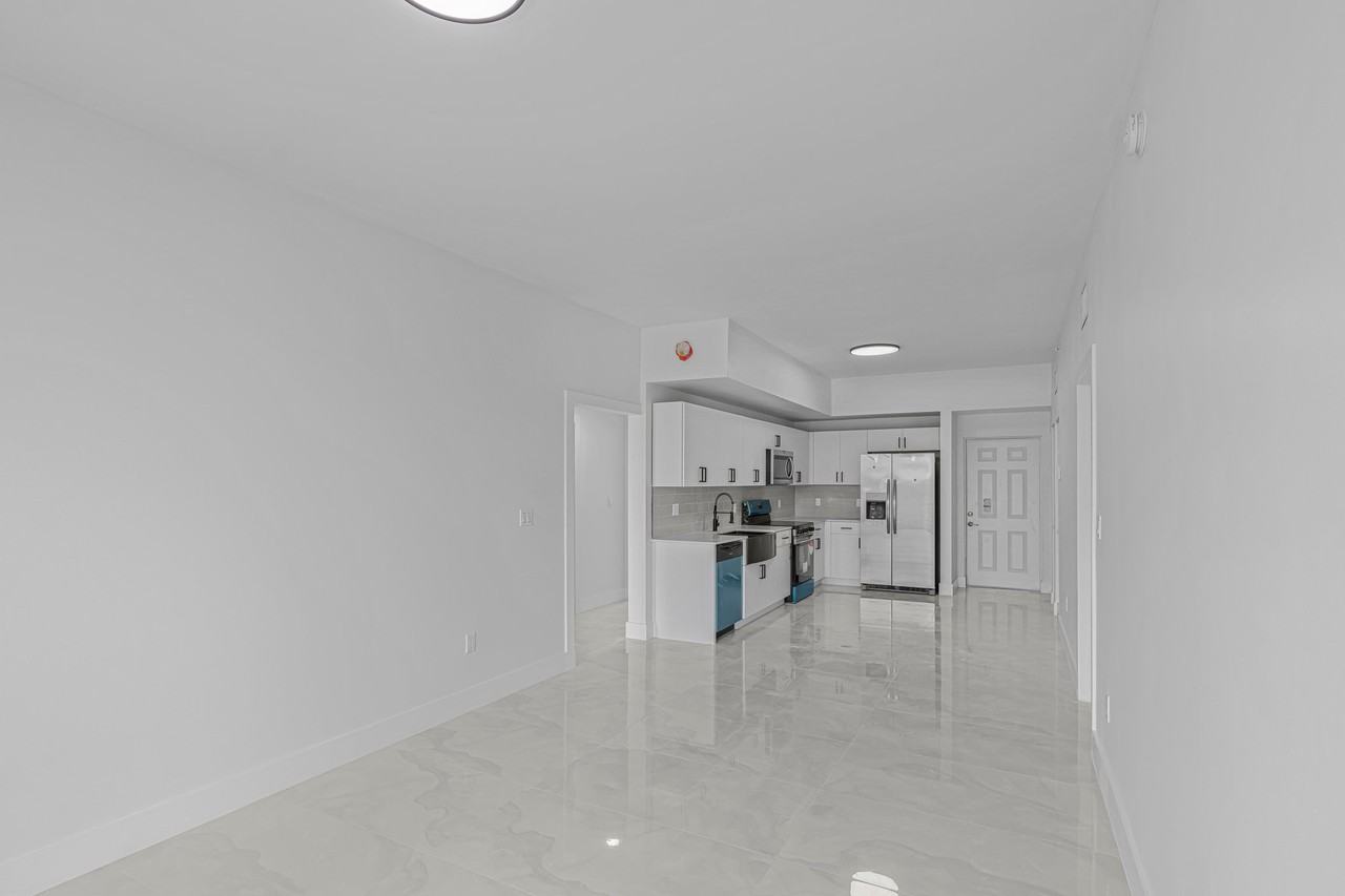 16925 Sw 100th Ave #B1 - Photo 3 of 19