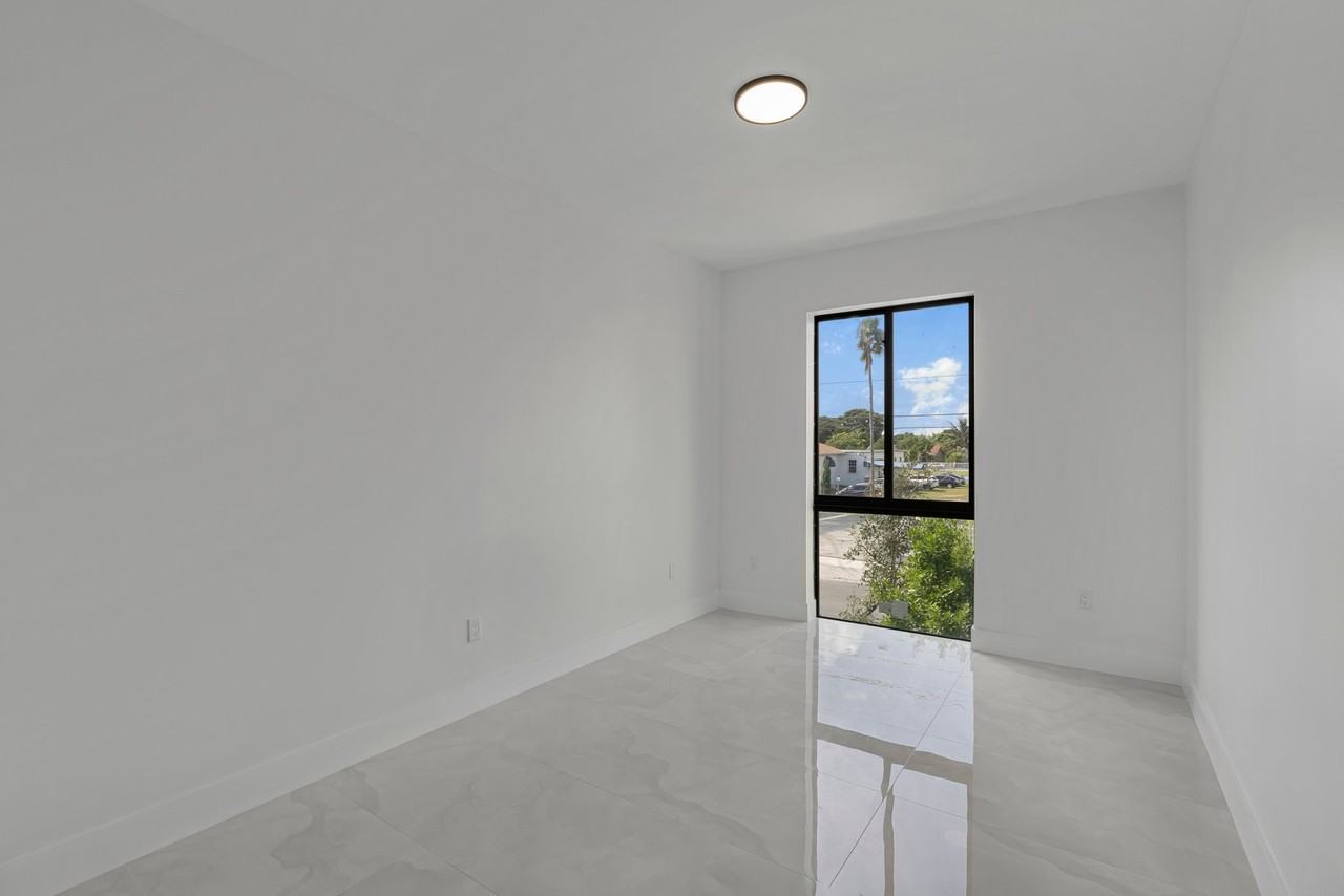 16925 Sw 100th Ave #B1 - Photo 7 of 19