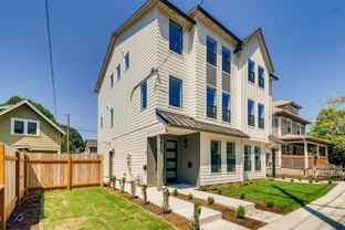 3955 N Vancouver Ave #B - Photo 1 of 1