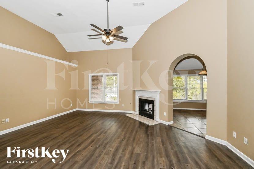 844 Tropicana Dr E - Photo 3 of 16