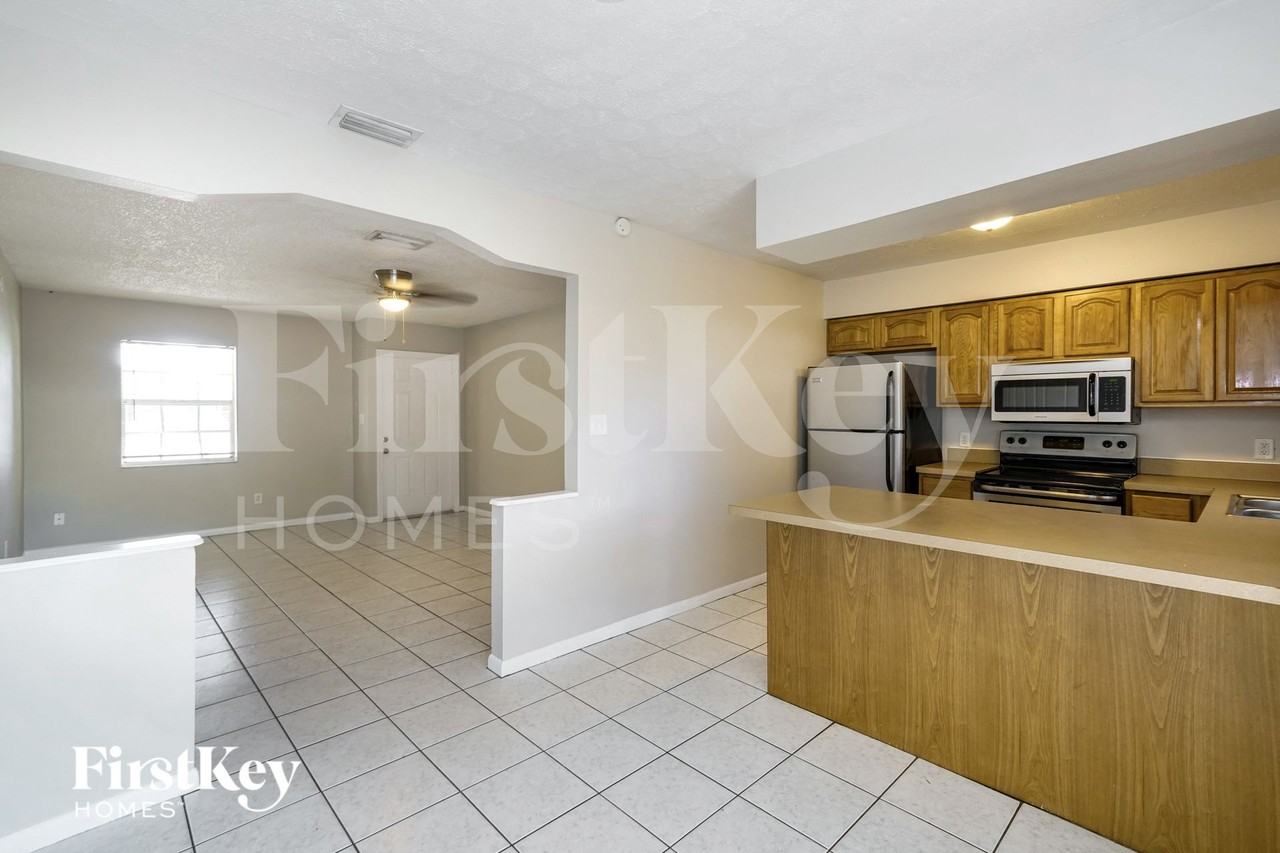 802 Briarcliff Dr - Photo 5 of 15
