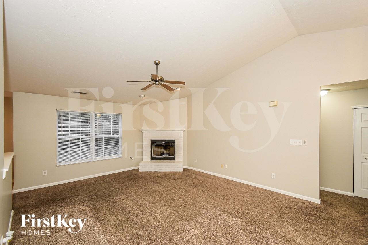 7044 N Mesquite Ct - Photo 2 of 19