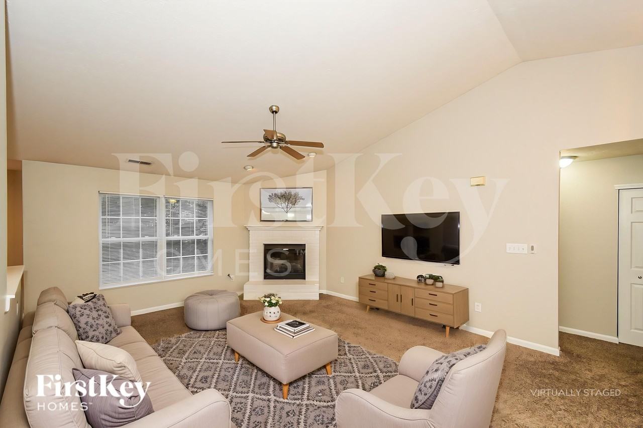 7044 N Mesquite Ct - Photo 3 of 19