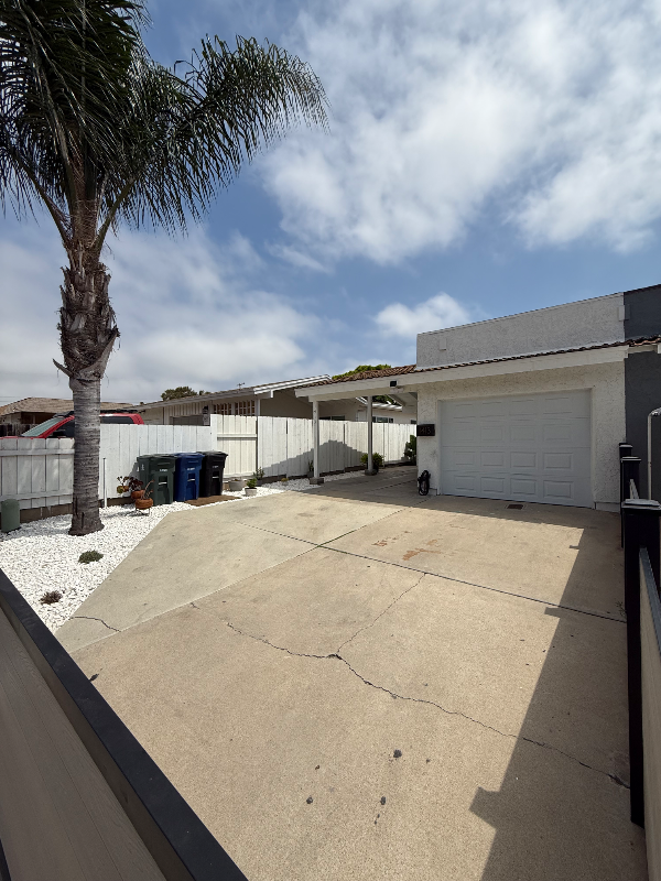 1413 Tobias Dr - Photo 2 of 14