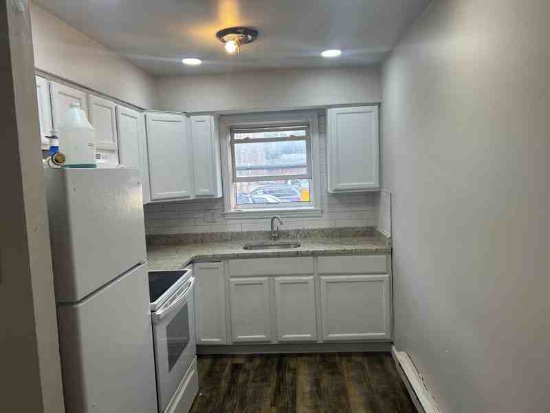 207 Manatawny St #B - Photo 2 of 7