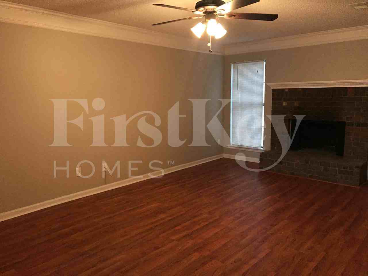 6418 Fawn Hollow Cir S - Photo 4 of 23