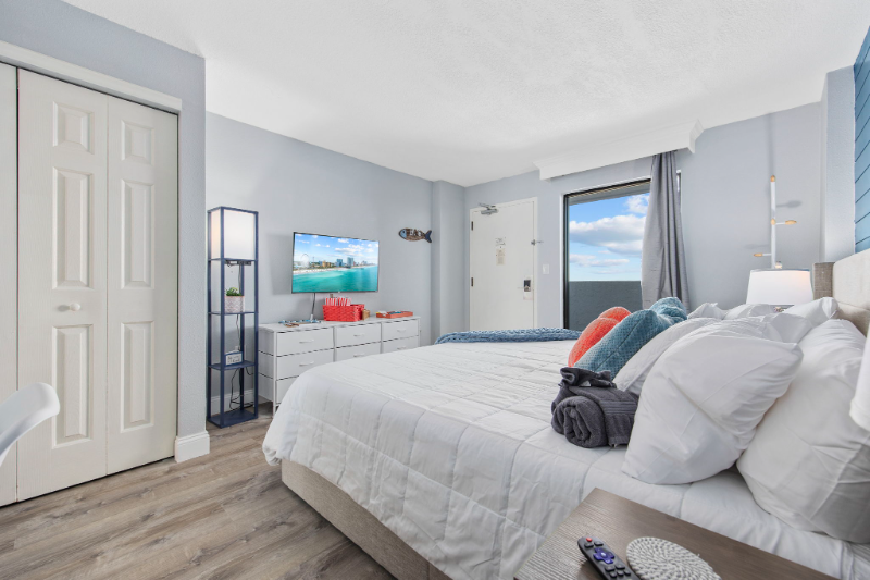 3000 N Ocean Blvd #1230 - Photo 5 of 11