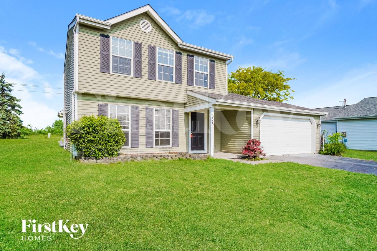 6266 Glencairn Cir - Photo 2 of 15