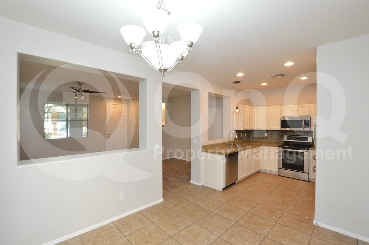 3806 E Trigger Way - Photo 4 of 23