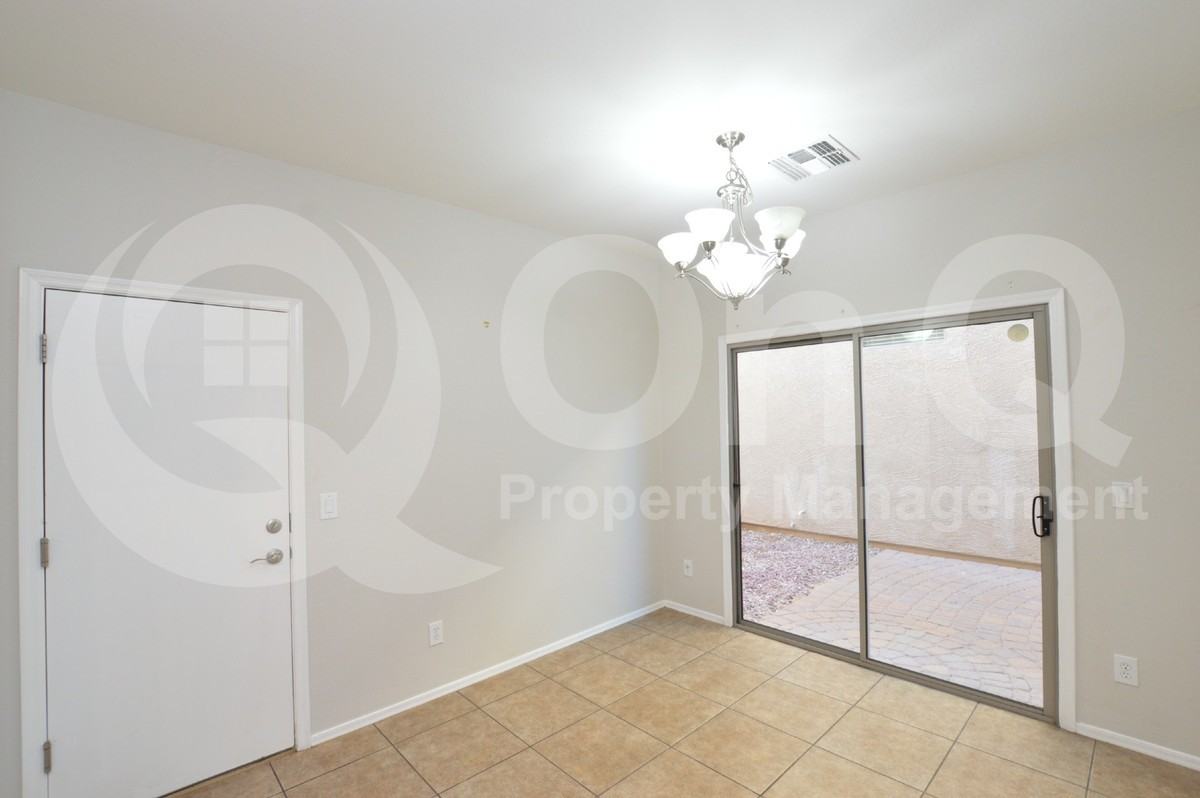 3806 E Trigger Way - Photo 5 of 23