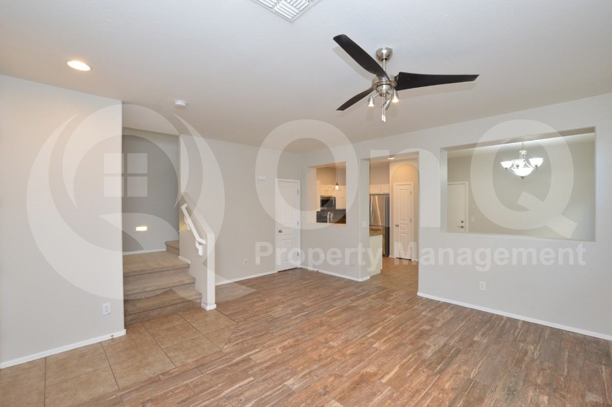 3806 E Trigger Way - Photo 6 of 23