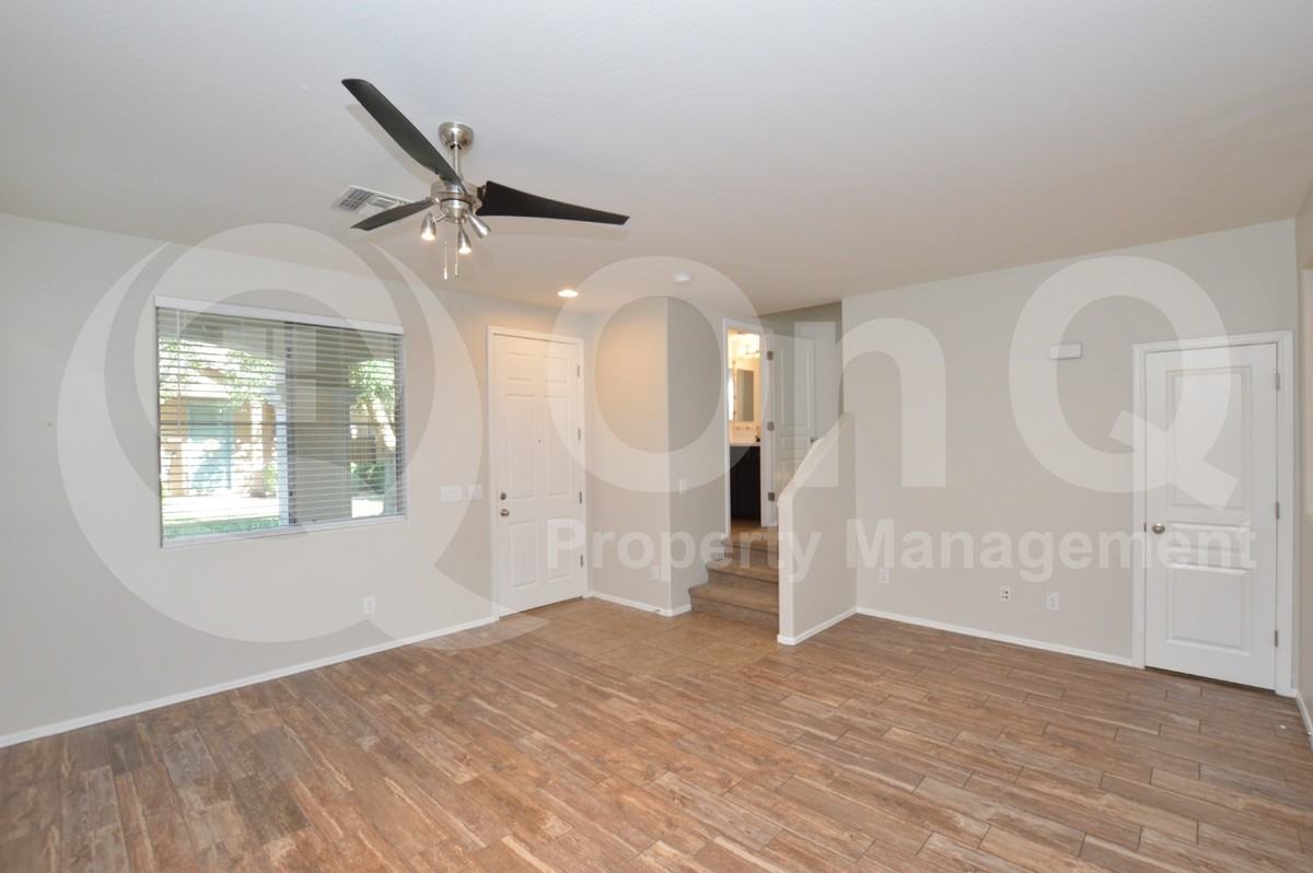 3806 E Trigger Way - Photo 7 of 23
