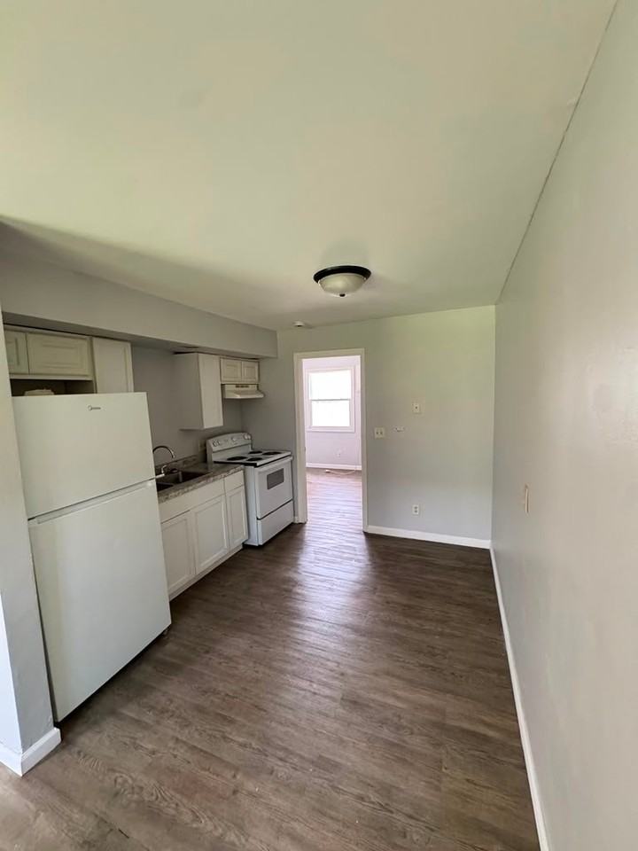 1328 Juniper Dr #4-1-1B - Photo 4 of 10
