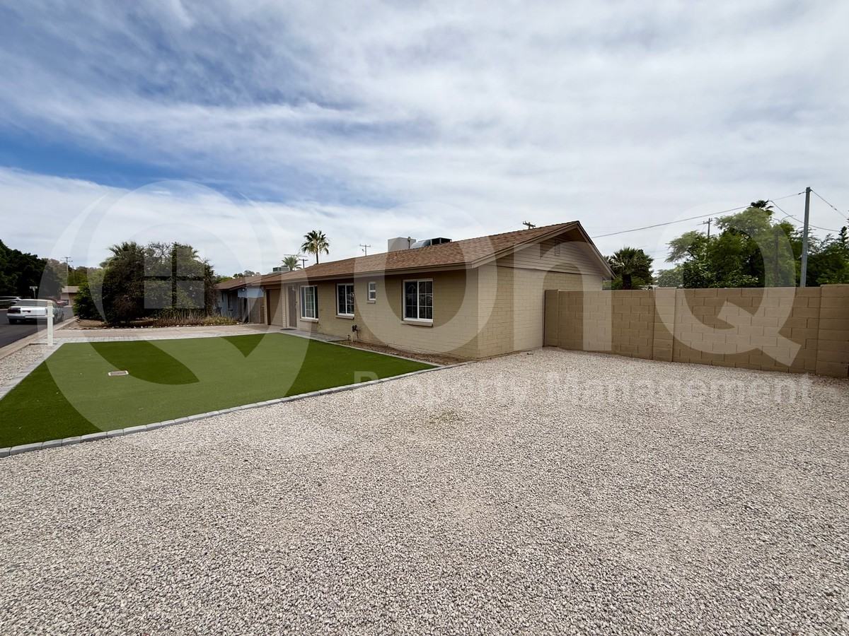 505 E El Camino Dr - Photo 3 of 20