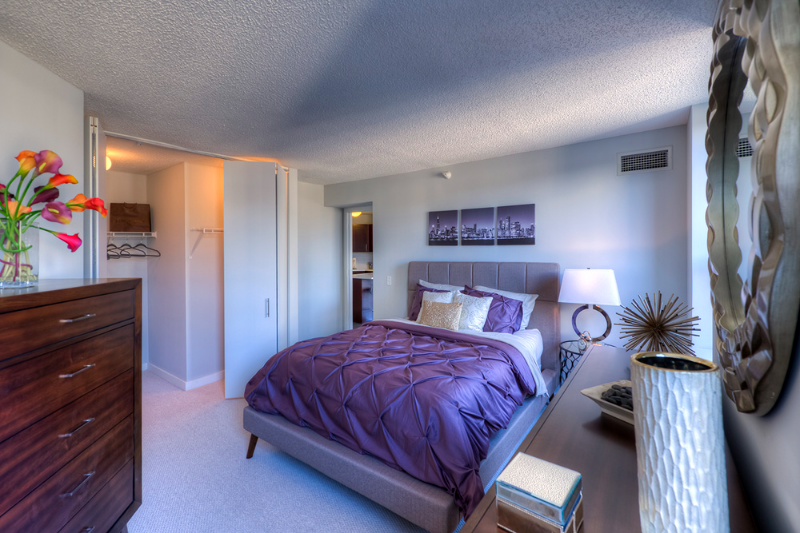 575 N State St - Photo 4 of 9
