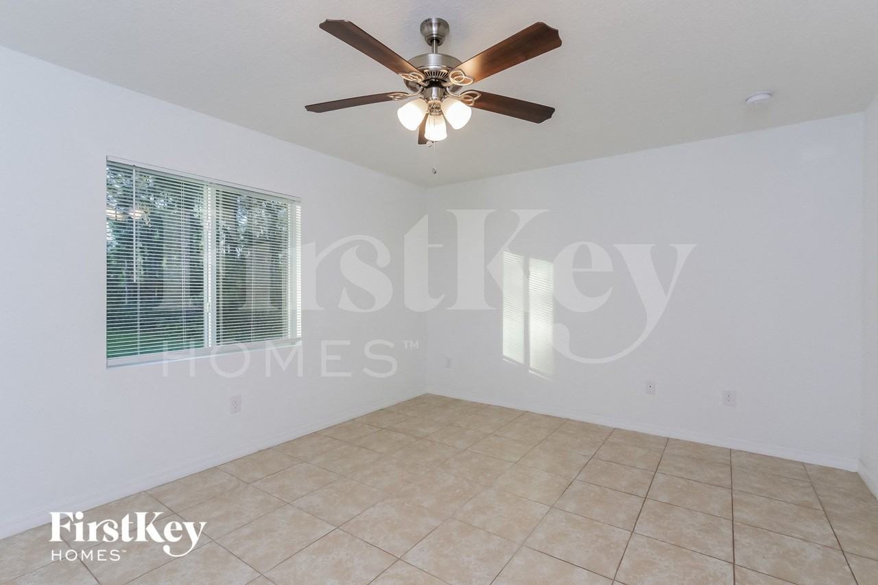 5569 Landry Ave - Photo 7 of 15
