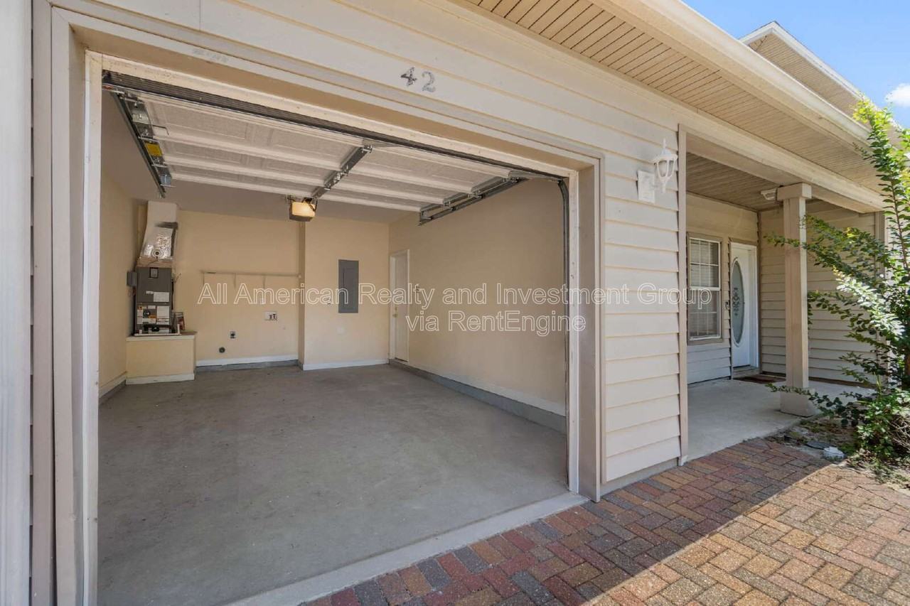 42 Avery Dr - Photo 2 of 23