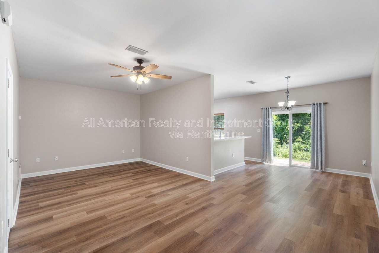 42 Avery Dr - Photo 4 of 23