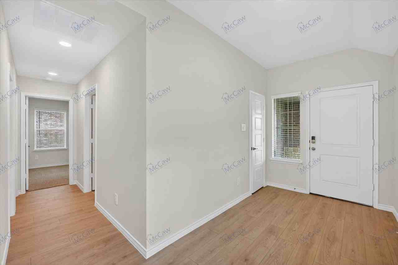 1209 Hopes Lake Dr - Photo 3 of 18