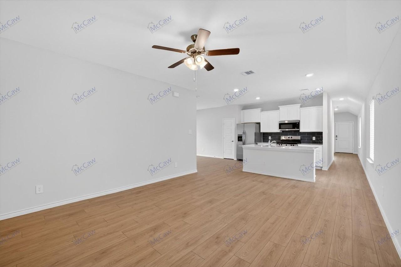 1209 Hopes Lake Dr - Photo 4 of 18