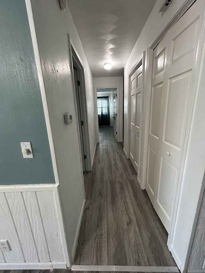 225 Bates St - Photo 6 of 16