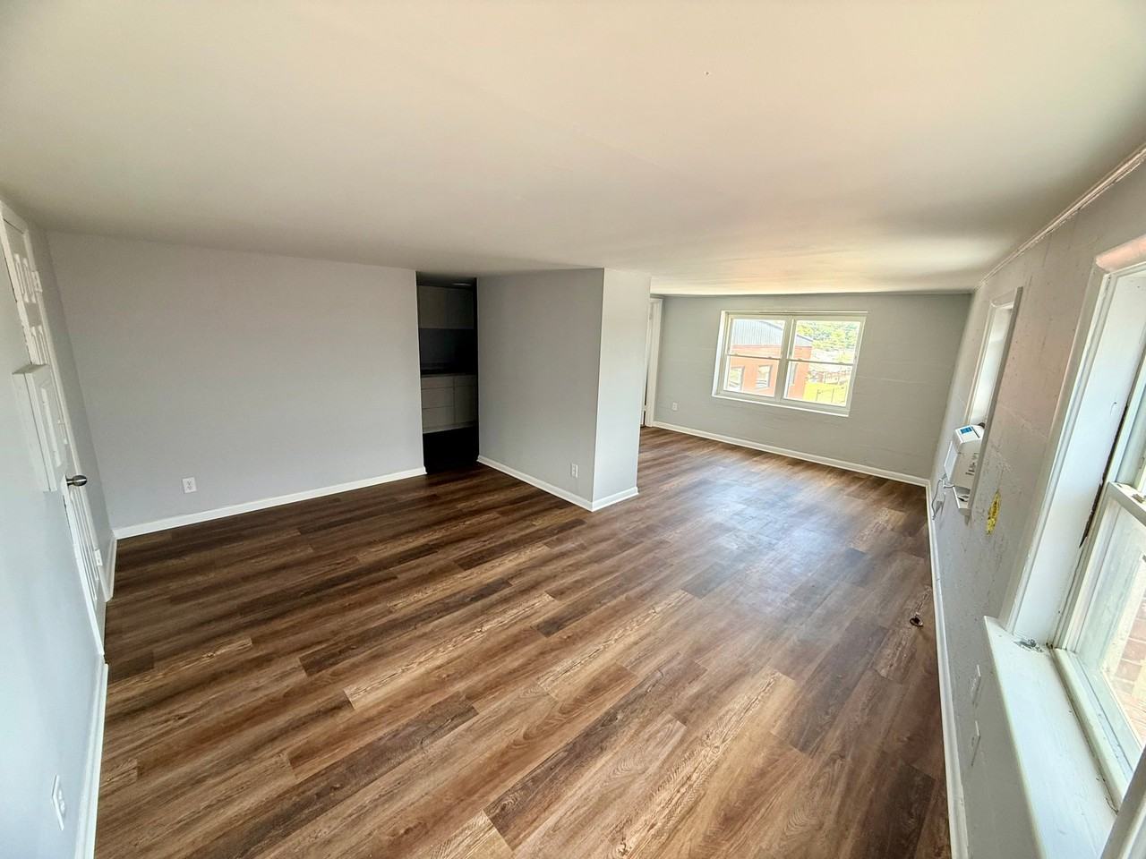 222 W Washington St #7 - Photo 2 of 8
