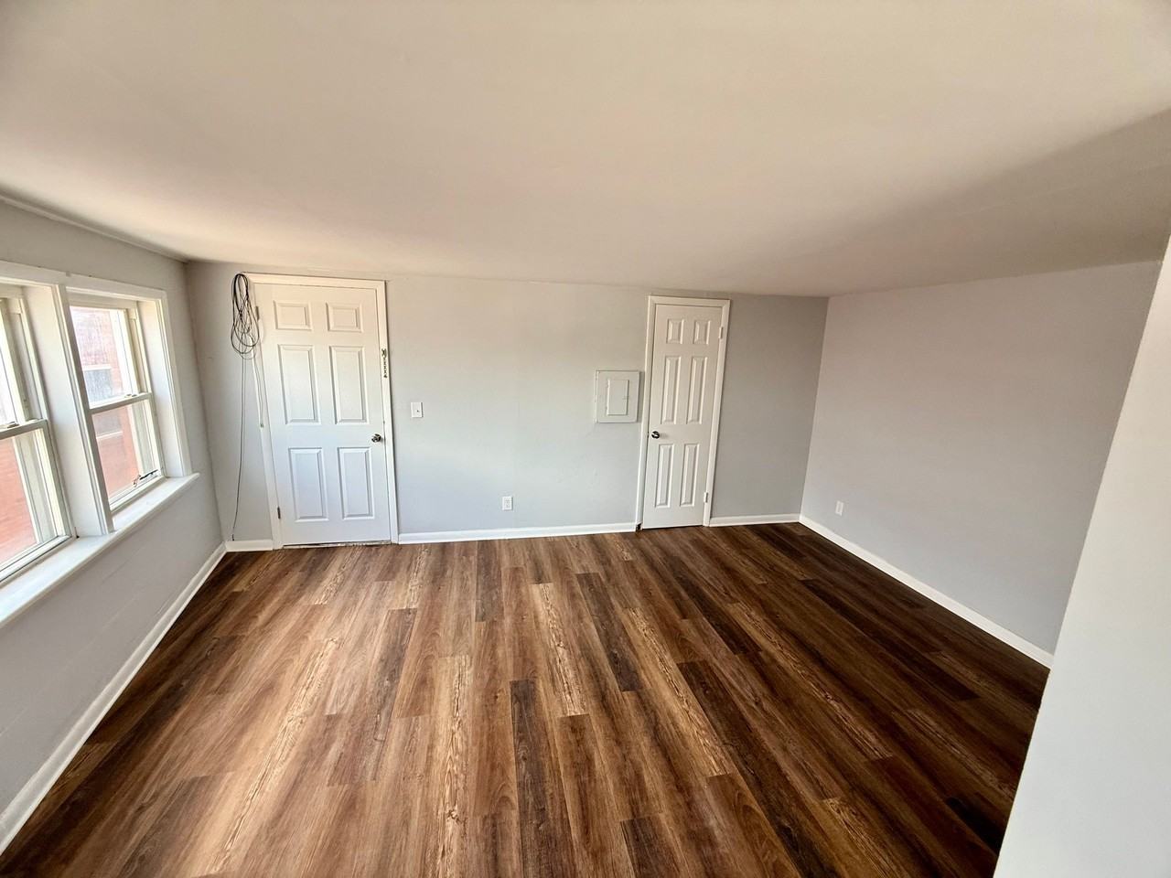 222 W Washington St #7 - Photo 3 of 8