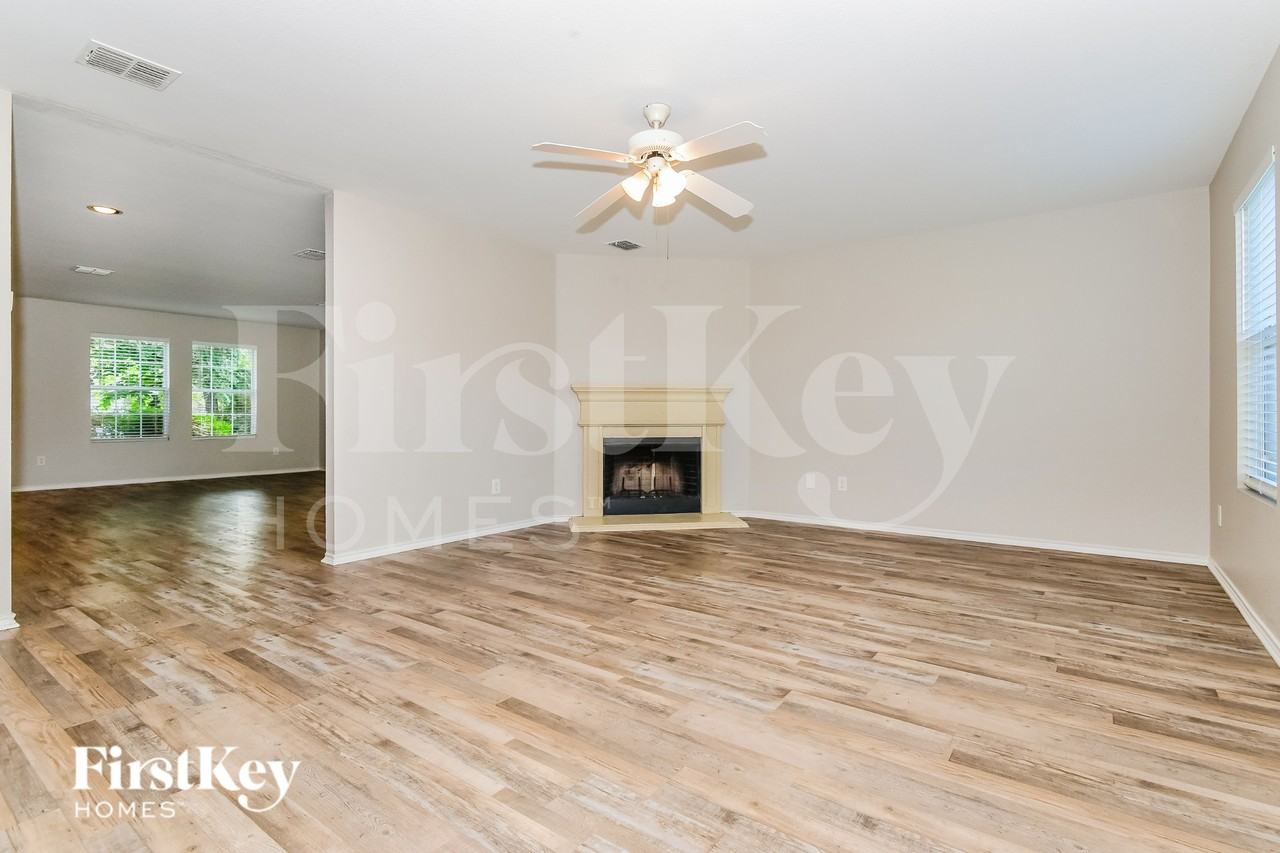 2801 Spencer Cir - Photo 7 of 19