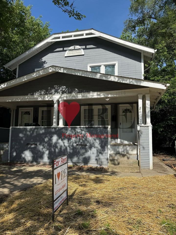 1026 Ellsworth Ave - Photo 2 of 19