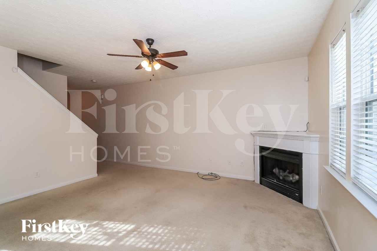 2267 Baker Station Dr - Photo 3 of 15