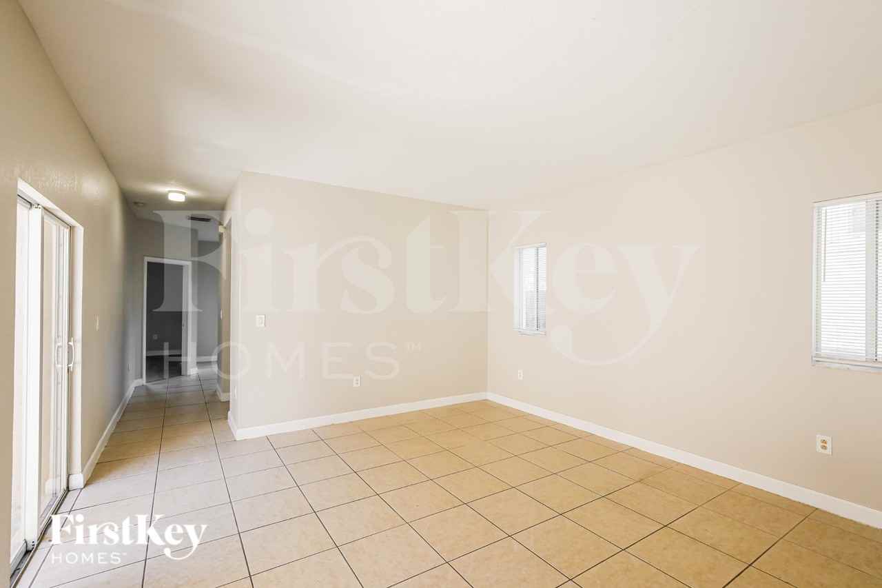 216 Seterrace - Photo 2 of 19