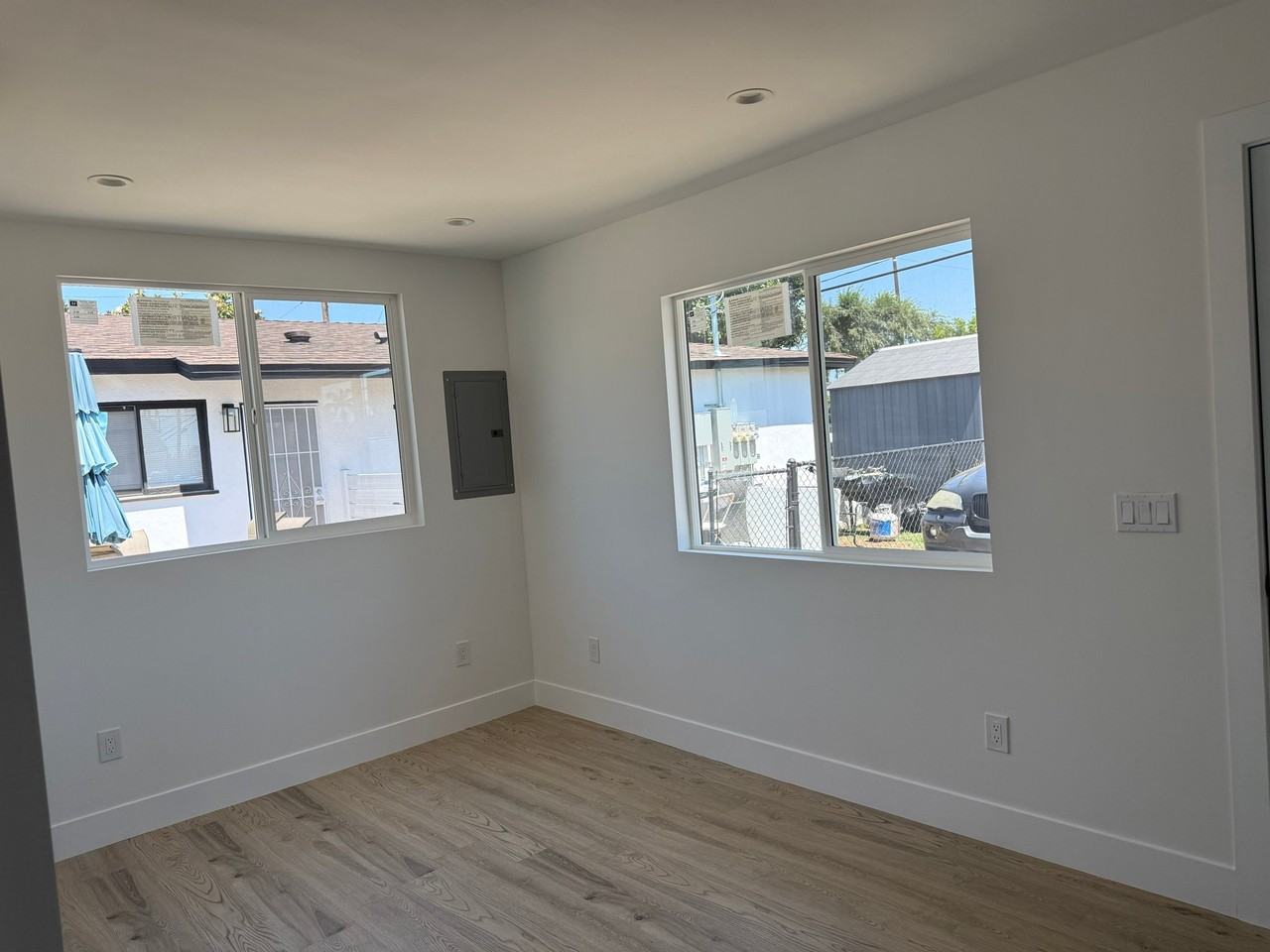 1204 S Spruce St - Photo 5 of 19