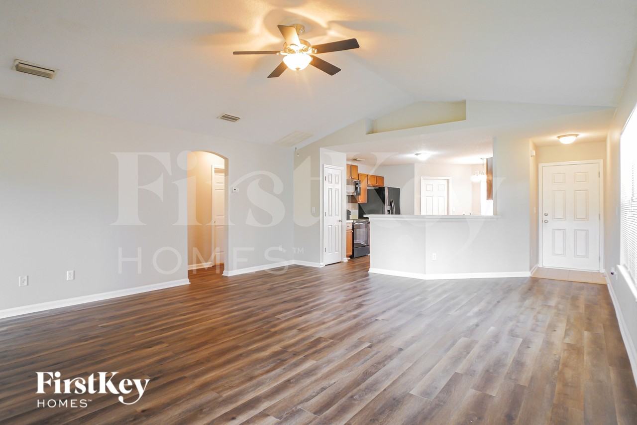 2089 W Lymington Way - Photo 3 of 19