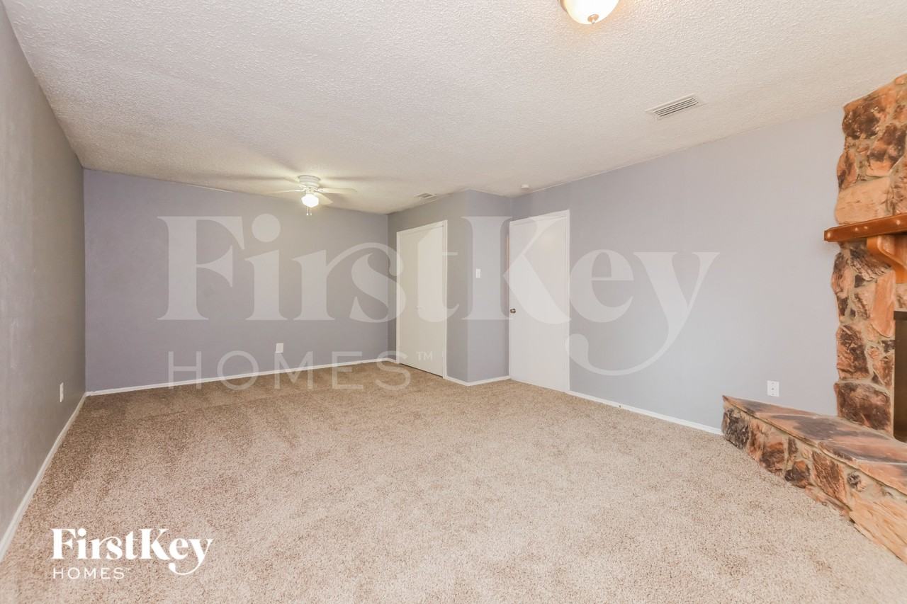 2026 Aspen Ln - Photo 6 of 16