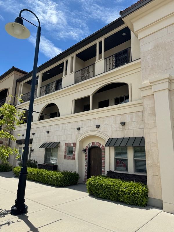 10927 N Town Center Blvd - Photo 3 of 50