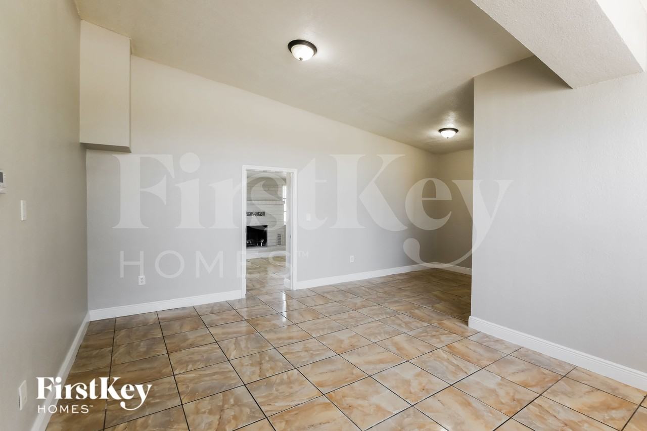 1900 Nw 187th St - Photo 2 of 19
