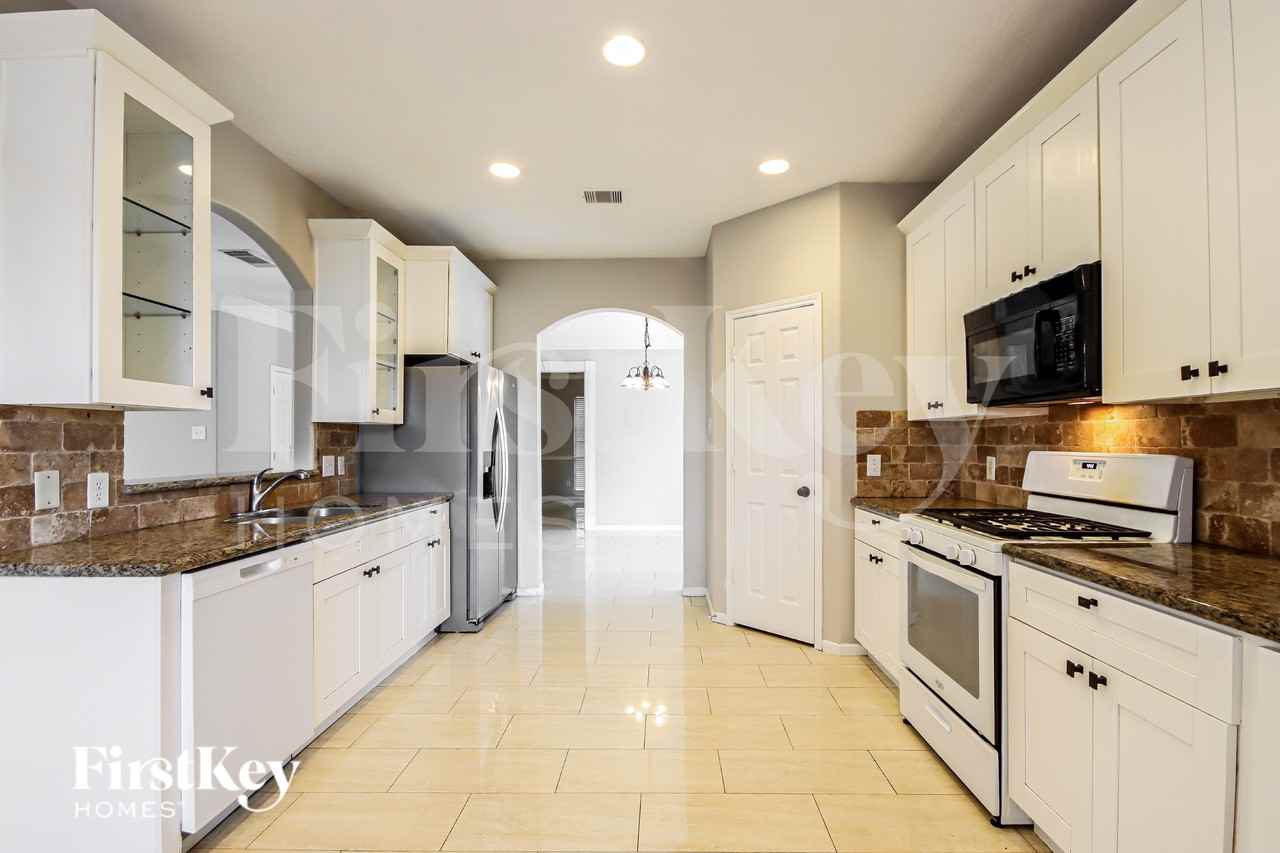 18222 Noble Forest Dr - Photo 7 of 19
