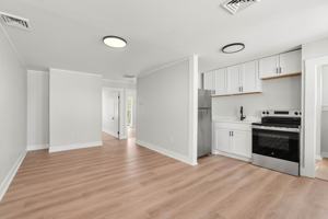 featured image of 14 Fowler St #2