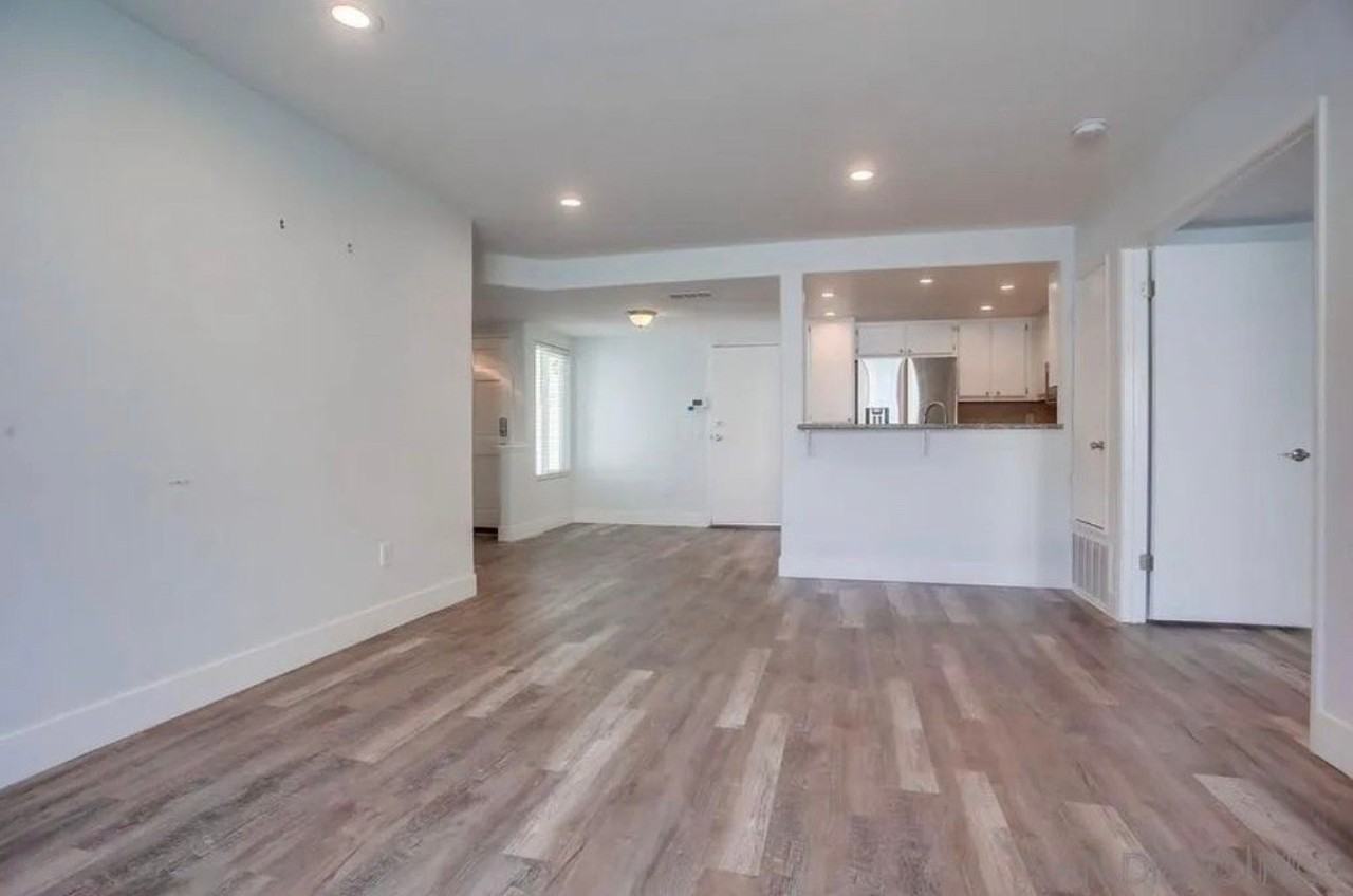 450 Stoney Point Way - Photo 7 of 37