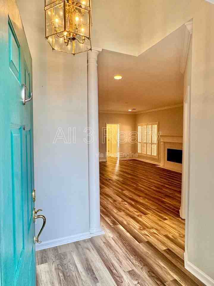 113 River Chase Ct - Photo 5 of 41
